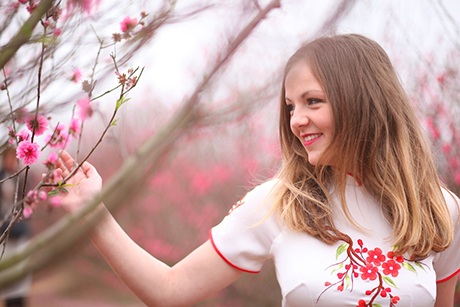 Eva bên người bạn Việt Nam của mình