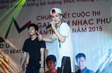 Đoàn Đức Diệu cực ngầu với phong cách rapper trong Wanna be a star