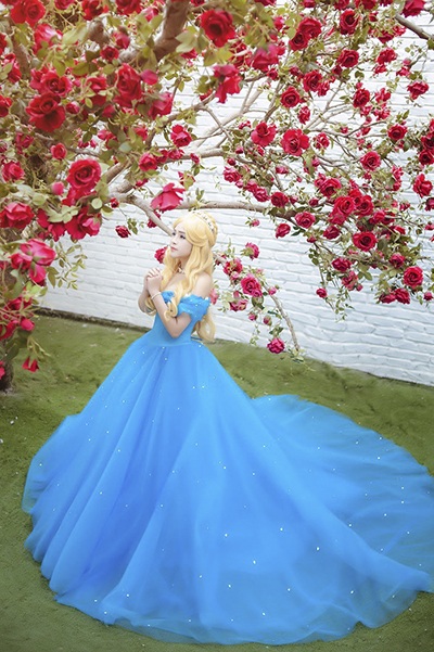 "Công chúa" cosplay Việt đẹp lộng lẫy với hình ảnh nàng Lọ Lem - 4 Sẵn sàng đầu tư không tiếc công sức và tiền bạc, những bộ ảnh của Khánh Chi luôn hút mắt người xem.