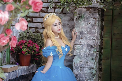 "Công chúa" cosplay Việt đẹp lộng lẫy với hình ảnh nàng Lọ Lem - 5 Sẵn sàng đầu tư không tiếc công sức và tiền bạc, những bộ ảnh của Khánh Chi luôn hút mắt người xem.