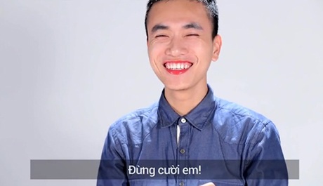 Cười “bể bụng” xem clip các chàng trai tự trang điểm - 3 Đừng cười em