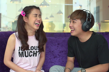 Phở Đặc Biệt tuyên bố dừng đóng loạt clip “Phở” 1,2 triệu người theo dõi - 2 Tô Bửu Phát và Ngọc Thảo cùng làm trò vui để an ủi fan sau khi tuyên bố ngừng đóng Phở