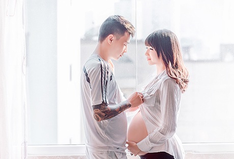 Bộ ảnh hạnh phúc của cặp vợ chồng trẻ chờ đón đứa con đầu lòng - 1 Đôi vợ chồng trẻ Mỹ Nhật và Ngọc Cường thực hiện bộ ảnh chờ đón đứa con đầu đời
