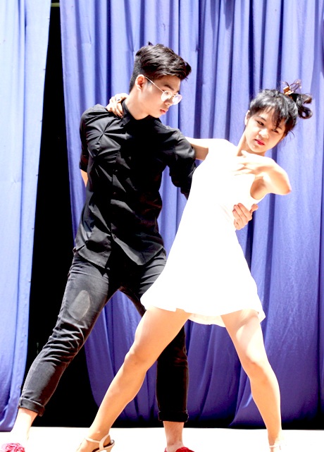 Nguyễn Duy Minh - SBD 04 thể hiện giọng hát ngọt ngào