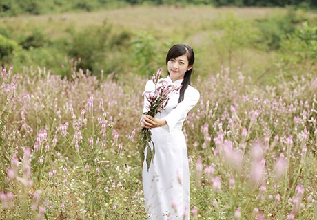 Nữ sinh Cảnh sát cơ động gây “sốt” trên mạng vì quá xinh - 13 Mai Châm