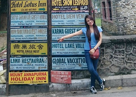 Động đất kinh hoàng ở Nepal: Nữ sinh Việt may mắn thoát hiểm - 3 Hình ảnh của Hải Yến khi du lịch tại Nepal