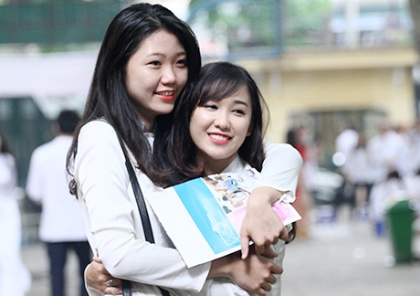 Các cô gái trường Phan Đình Phùng nổi tiếng và xinh đẹp và thân thiện