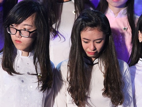 Những lời căn dặn của cô Hiệu trưởng đã gây nên một làn sóng xúc động toàn trường