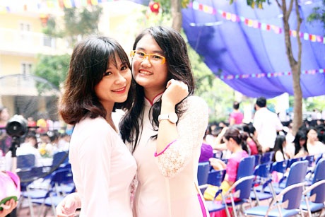 Dù trời nắng, nhưng ai cũng nở nụ cười rạng rỡ