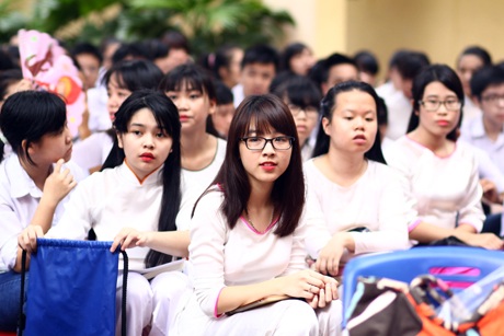 Dù trời nắng, nhưng ai cũng nở nụ cười rạng rỡ