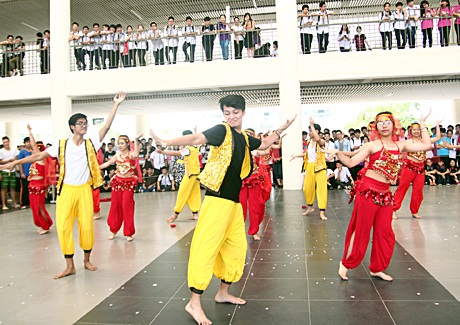 Khối chuyên Địa cover