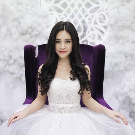 2 cặp đôi đình đám giới trẻ sẽ kết hôn trong tháng 6 này - 2 Đào Hồng Anh từng là Miss Teen tài năng âm nhạc năm 2012, HotVteen được yêu thích nhất