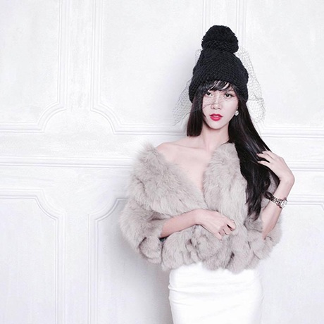 Thiếu nữ 9x xinh đẹp cover hit mới gây sốt trên mạng - 1 Vẻ xinh đẹp của Vũ Ngọc Châm (Ảnh FBNV)