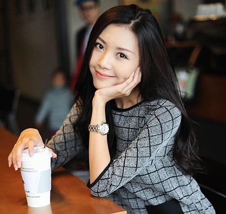 Thiếu nữ 9x xinh đẹp cover hit mới gây sốt trên mạng - 3 M.C