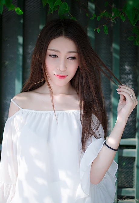 Vẻ đẹp trong veo của nữ sinh trường nghệ thuật - 10 M.C