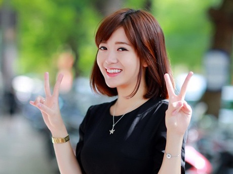 Hot girl fan MU hội ngộ cùng dàn sao trẻ Hà thành - 3 Tú Linh - cô hot girl fan đội bóng Manchester United
