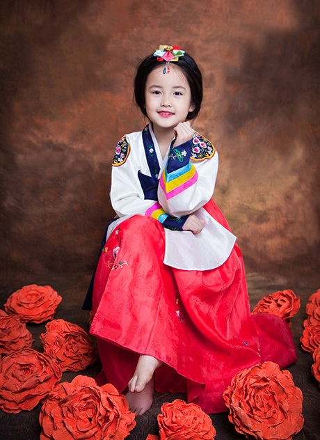 Bé gái 7 tuổi giống nàng Đê Chang Kưm "phiên bản nhí" - 4 M.C