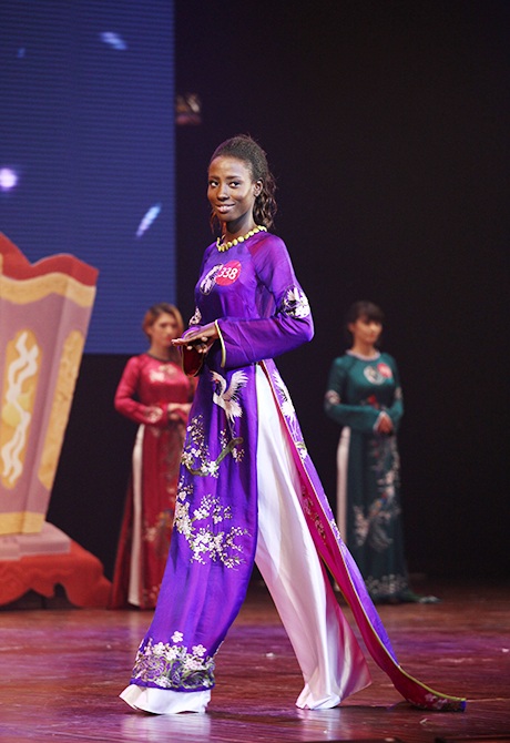 Nữ sinh đến từ Ghana - 