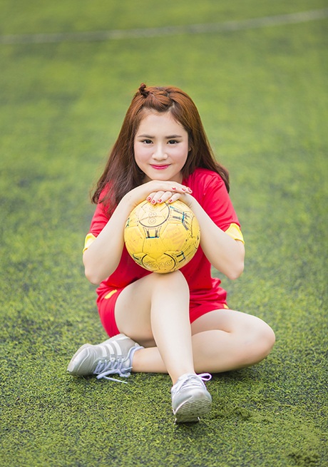 Nữ sinh Đồng Nai mặc áo đấu mừng chiến thắng của U23 Việt Nam - 4 Nhật Phương là fan cuồng nhiệt của đội tuyển Việt Nam