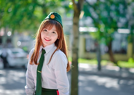 Khuôn mặt bầu bĩnh đáng yêu cùng với nước da trắng là lợi thế của Nhật Linh trước ống kính máy ảnh