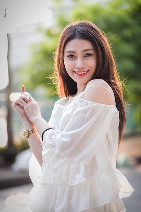 Vẻ đẹp trong veo của nữ sinh trường nghệ thuật - 4 M.C