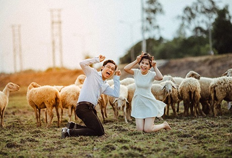 Ảnh cưới hài hước của cặp đôi 9x - 13 Mai Châm