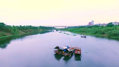 Cầu Long Biên - Hà Nội đẹp thơ mộng qua ống kính fly-cam - 3 Cảnh quan địa danh cầu Long Biên trong clip