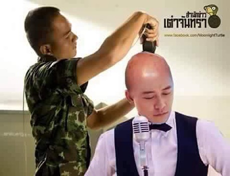 Hài hước ảnh chế Tuấn Hưng "xuống tóc" sau trận Việt Nam thua Thái Lan - 8 Fan Thái Lan tràn sang Facebook của Tuấn Hưng hỏi về vụ cạo trọc đầu