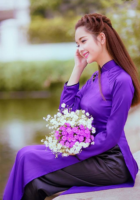 Ngắm “cô gái đẹp nhất Tuyên Quang” diện áo dài tím thơ mộng | Báo ...