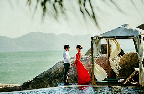 Cả hai đã chọn Nha Trang là nơi ghi lại những khoảnh khắc ngọt ngào hạnh phúc trước khi cưới.