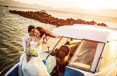 Chị Nhung Phượng với tính cách bộc trực thẳng thắn đã thử thách anh một chặng đường dài khó tả.