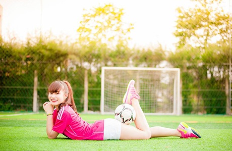 Nữ sinh Hải Dương đáng yêu trong trang phục quần đùi áo số - 1 An Minh Phương sinh năm 1999, lớn lên tại Hải Dương.