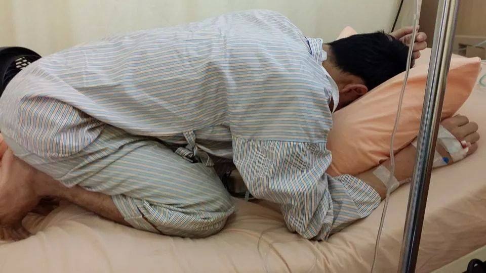Mẹ nghèo đau đáu ngóng con mắc bệnh nặng nơi xứ người - 11 Những ngày sau đó, bệnh tình càng nặng, Tài được đặt máy trở giúp.