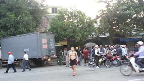 Tai nạn liên hoàn, 3 người nhập viện trong tình trạng nguy kịch - 2 Hiện trường vụ tai nạn khiến 3 người bị thương nặng.