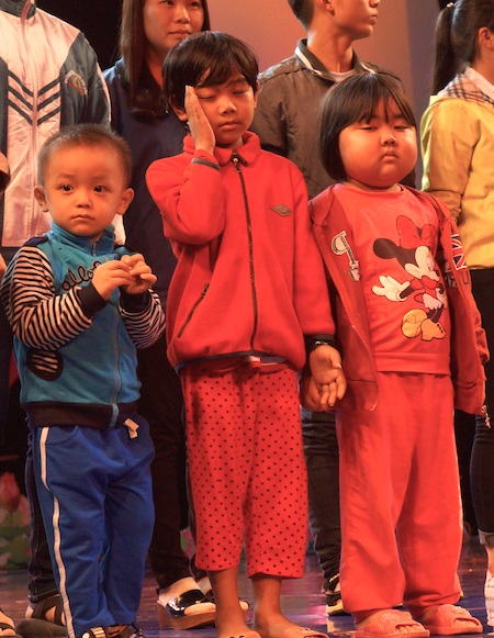 Ấn tượng đêm nghệ thuật “Ân tình xứ Nghệ” ở Thủ đô - 13 Đồng hành và ủng hộ chương trình, Tổng Công ty XDCTGT4 (Cienco4) đã ủng hộ chương trình 10 tỷ đồng.