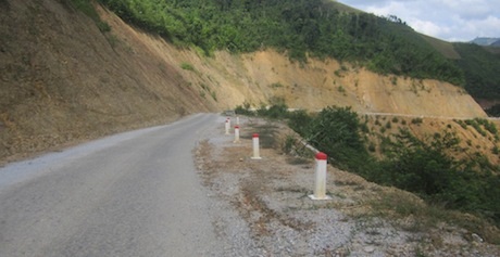 4 năm kể từ ngày khởi công đến nay con đường 40km chỉ mới đi được hơn 10km.