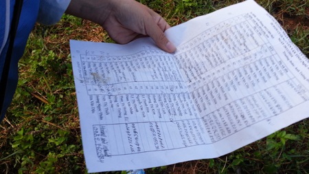 Xe khách lao xuống ruộng, ít nhất 10 người bị thương nặng