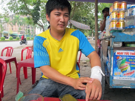 Đã bắt giữ 3 nghi can trong vụ nổ súng khiến 1 phụ nữ tử vong - 4 Vỏ đạn nghi do các đối tượng bắn ra được thu giữ tại hiện trường.