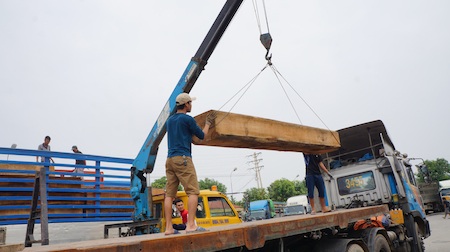 Buộc hạ tải 21 xe chở gỗ từ Lào về Việt Nam - 9 Buộc hạ tải.