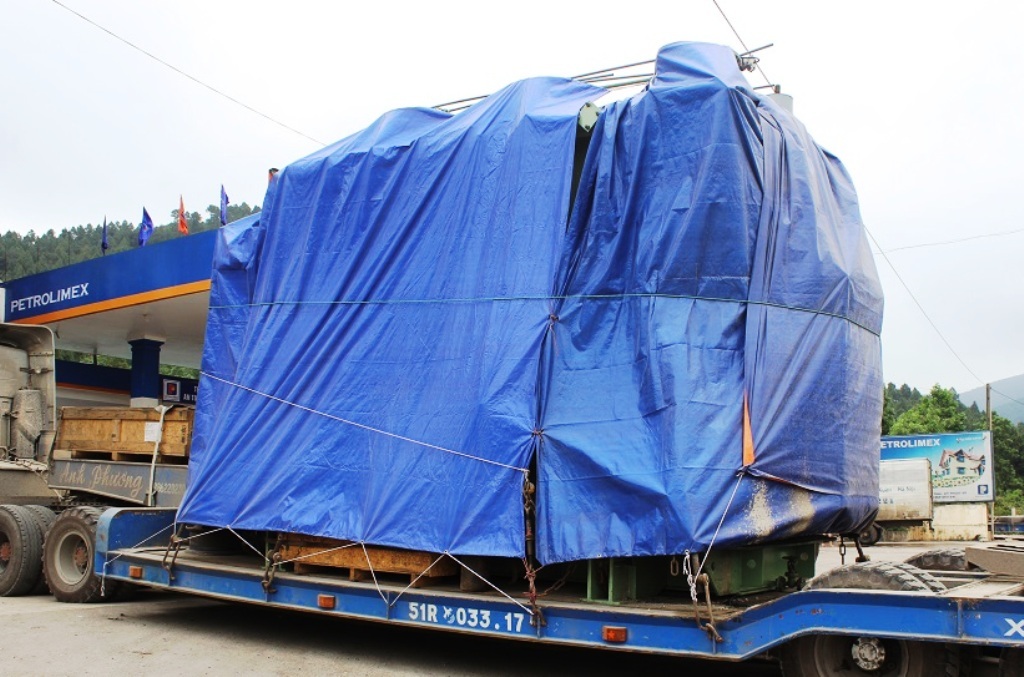 Chiếc xe chở biến áp quá tải gần 70 tấn đã một tháng nhưng chủ xe vẫn chưa trình diện.