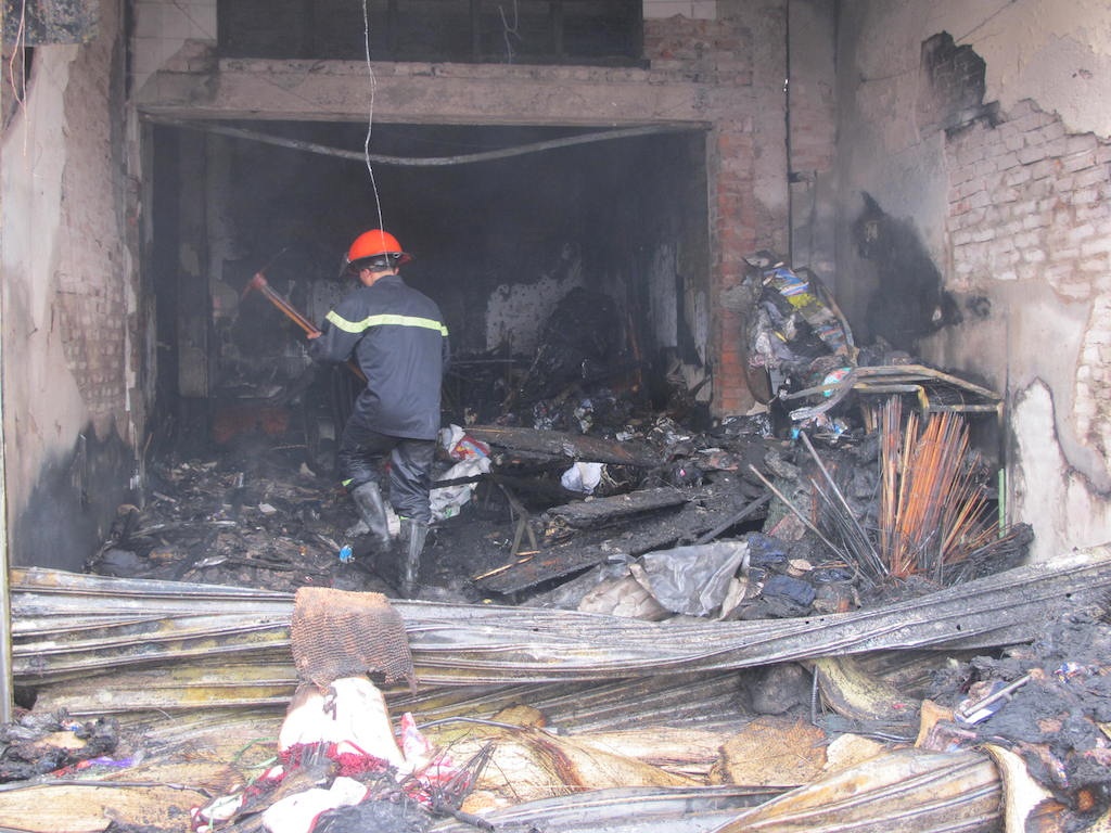 Nỗ lực cứu vớt những gì còn có thể.