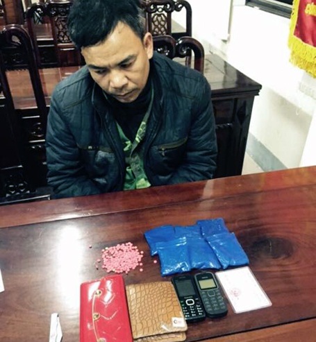 Đối tượng Ma cùng tang vật.