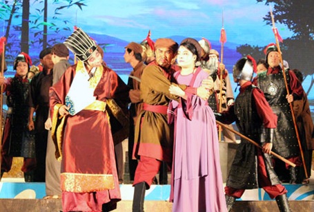 Mãn nhãn đêm cải lương Mai Hắc Đế