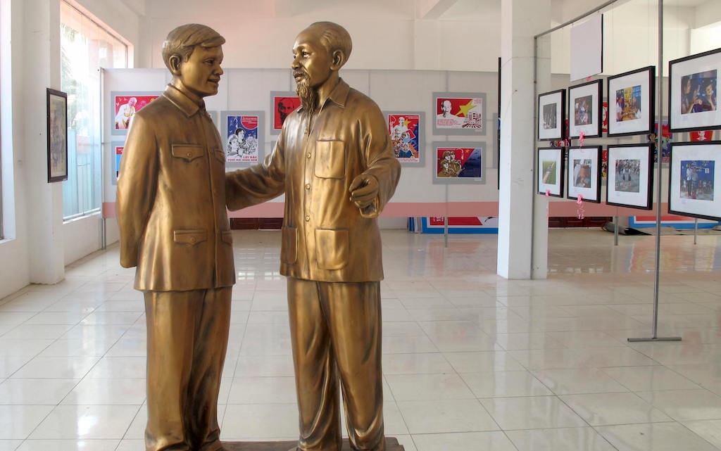 Bác Hồ và Đại tướng
Nguyễn Chí Thanh về thăm Hà Tĩnh năm 1957 (Ảnh Nguyễn Đình Đường - Hà Tĩnh).