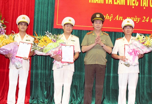 Công an tỉnh Nghệ An có giám đốc mới