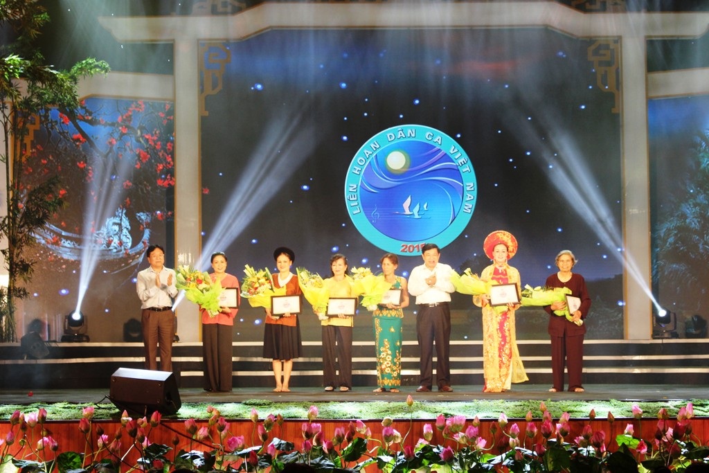 Trao giải A cho các tiết mục.