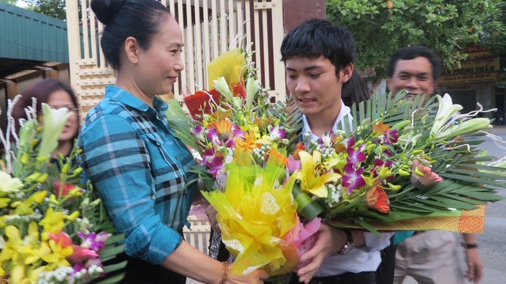 Em Nguyễn Ngọc Khánh chia sẻ tại buổi đón tiếp.