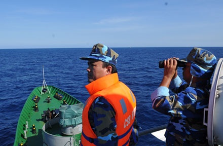 Vững vàng nơi biển đảo quê hương.