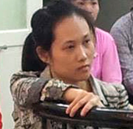 Kế toán trưởng chiếm đoạt gần 10 tỷ đồng của công ty viễn thông - 1 HĐXX tuyên phạt bị cáo Đàm Vân Anh 20 năm tù giam.