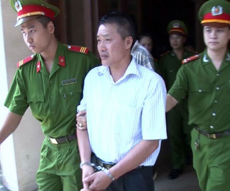 Bắt khẩn cấp Phó TGĐ công ty thép, thu giữ 1 khẩu súng - 1 Bị can Lê Xuân Hộ (tức Lê Xuân Động) khi bị bắt